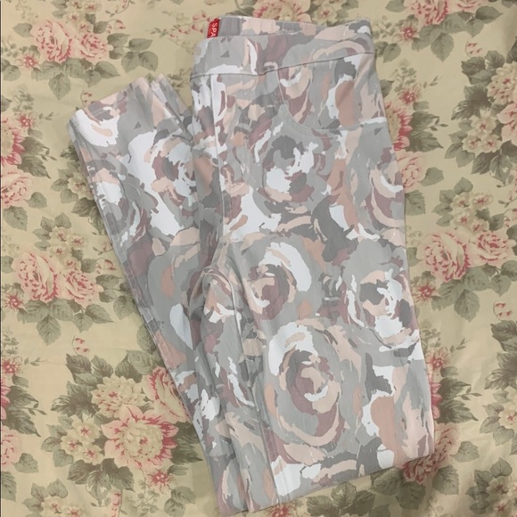 Spanx Floral Patterned Pants - Picture 1 of 7